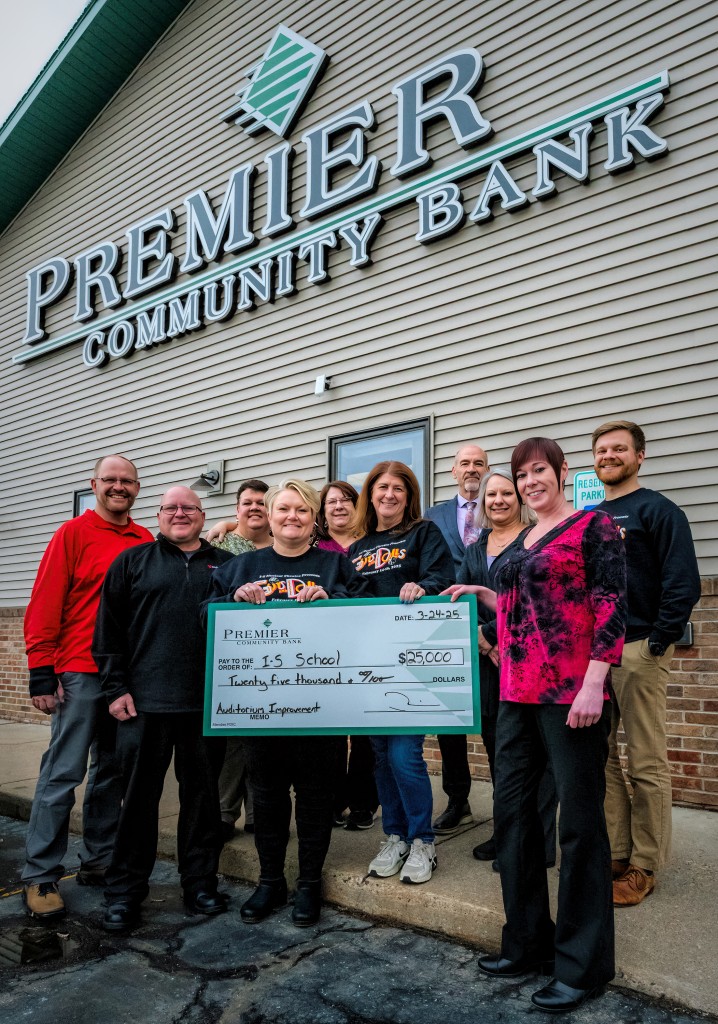 $25,000 Iola-Scandinavia School Donation